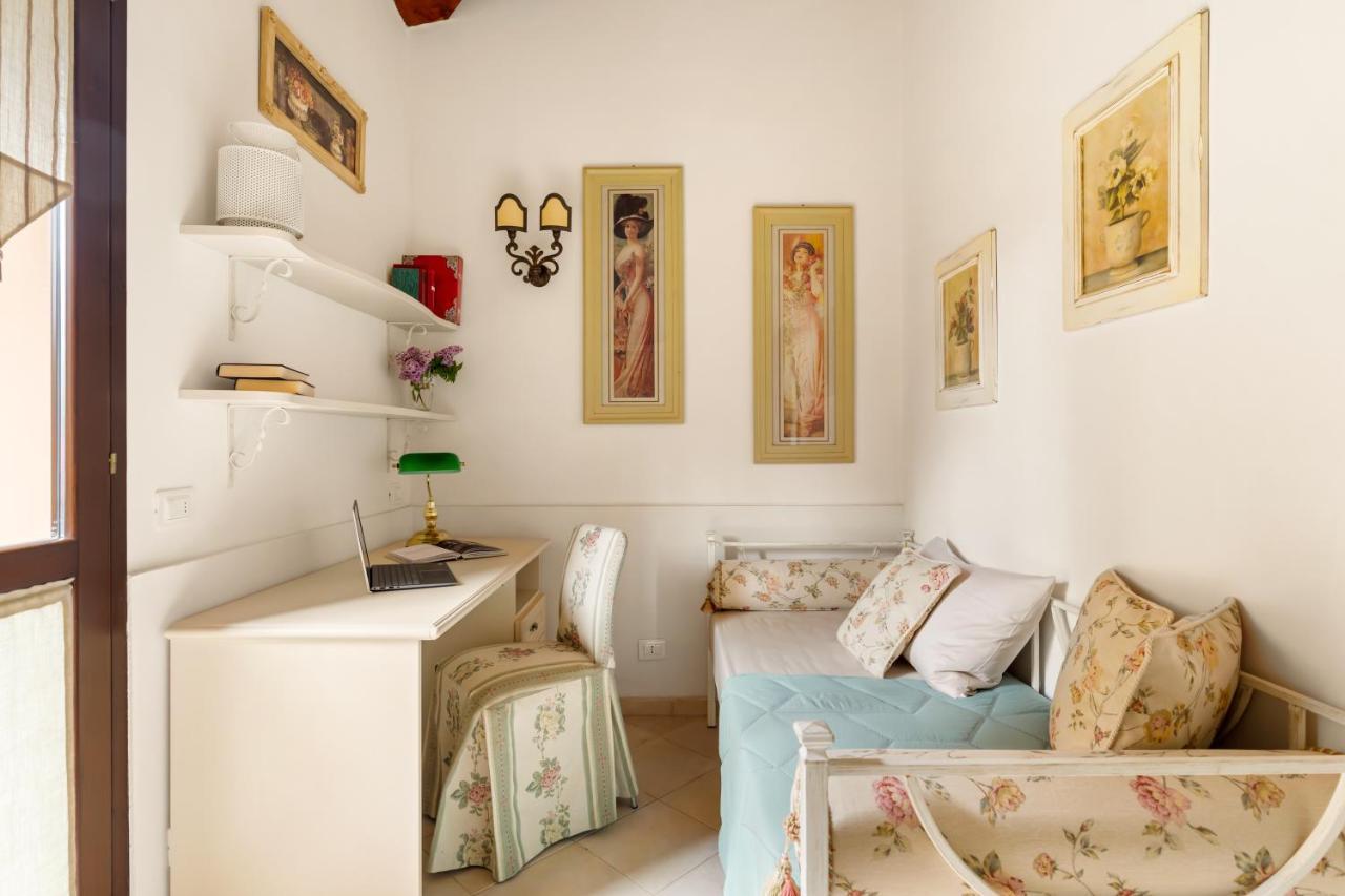 Noi2Vacanze In Digital Work Contignano Luaran gambar